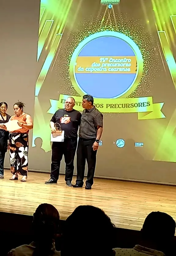 Telão de premiação exibido durante o IV Encontro dos Precursores